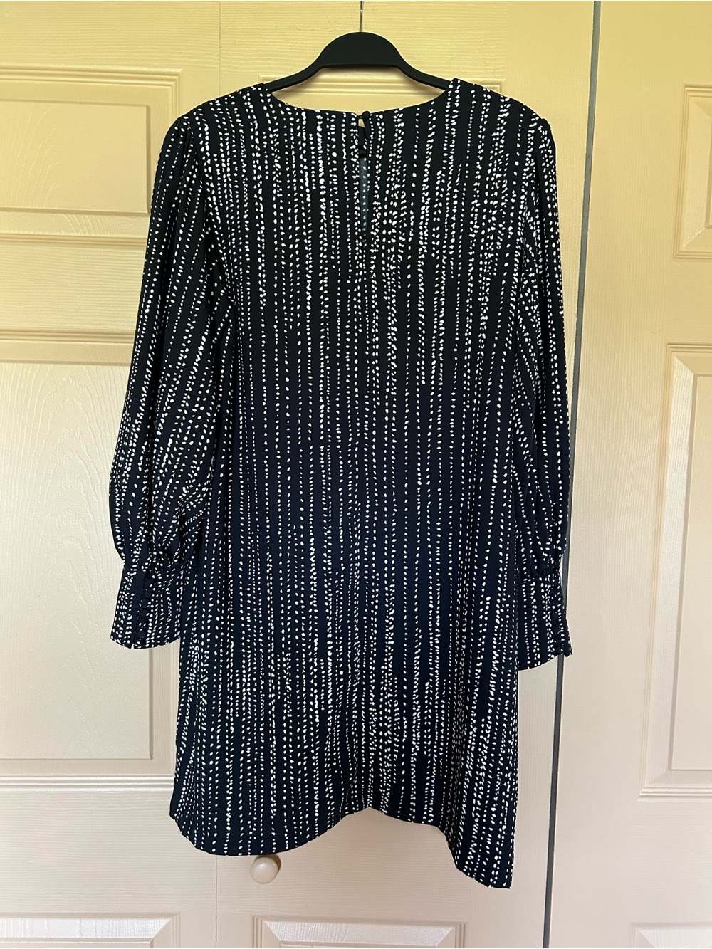 H&M Black Shift Dress with White Dotted Stripes - Picture 2 of 5